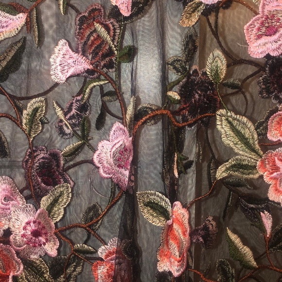 CThru cropped top black Embroidered blouse - Picture 2 of 2